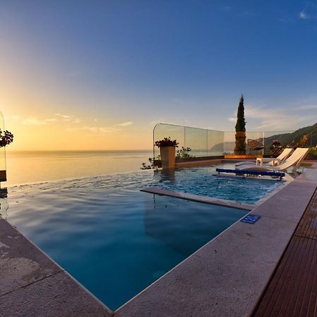 Casa Tramonto Beach View 아기오스고르디오스 외부 사진