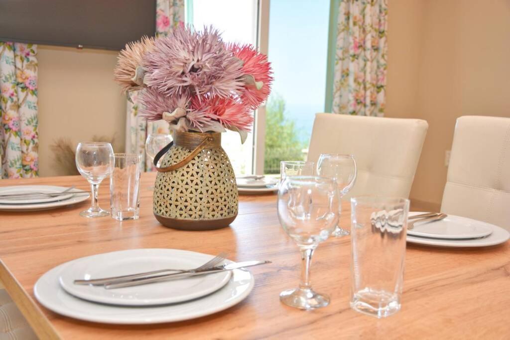 Casa Tramonto Beach View 아기오스고르디오스 외부 사진