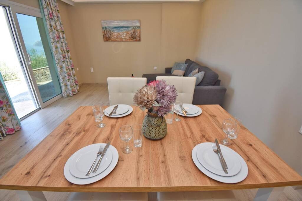 Casa Tramonto Beach View 아기오스고르디오스 외부 사진