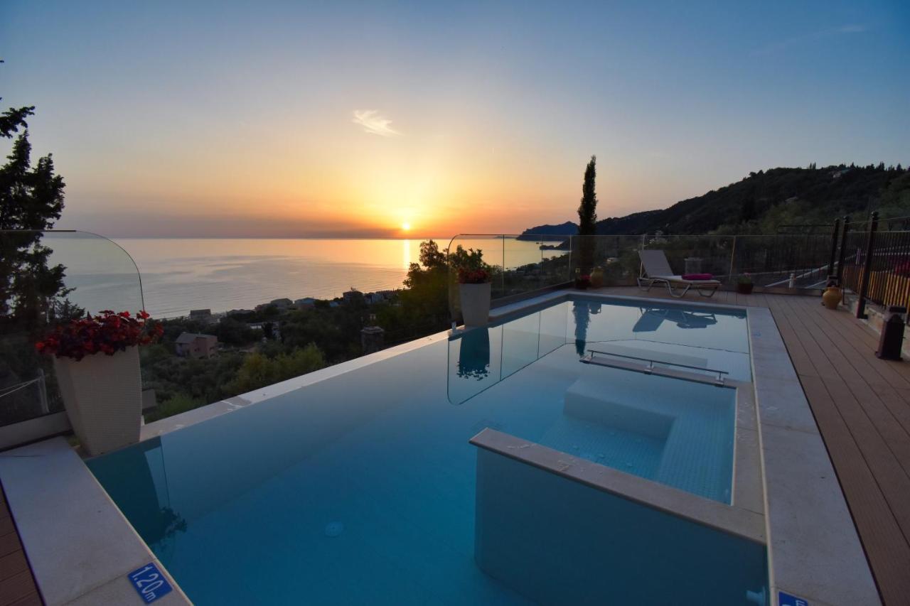 Casa Tramonto Beach View 아기오스고르디오스 외부 사진